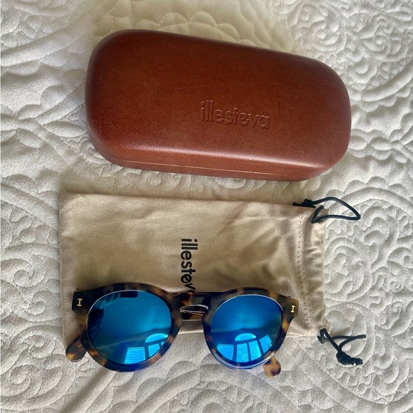 Illesteva Leonard II Sunglasses main image 4